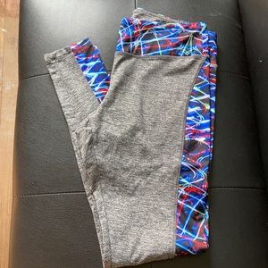 —Medium LuLaRoe Jordan workout pants